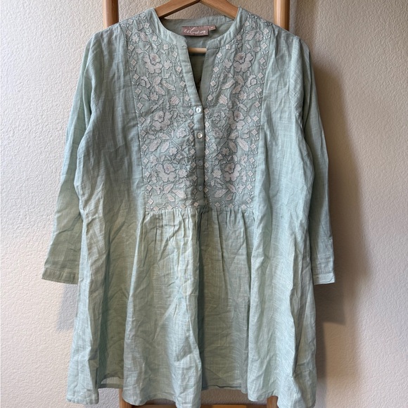 Utsa Tops - LSA Light Sage Linen Shirt Top